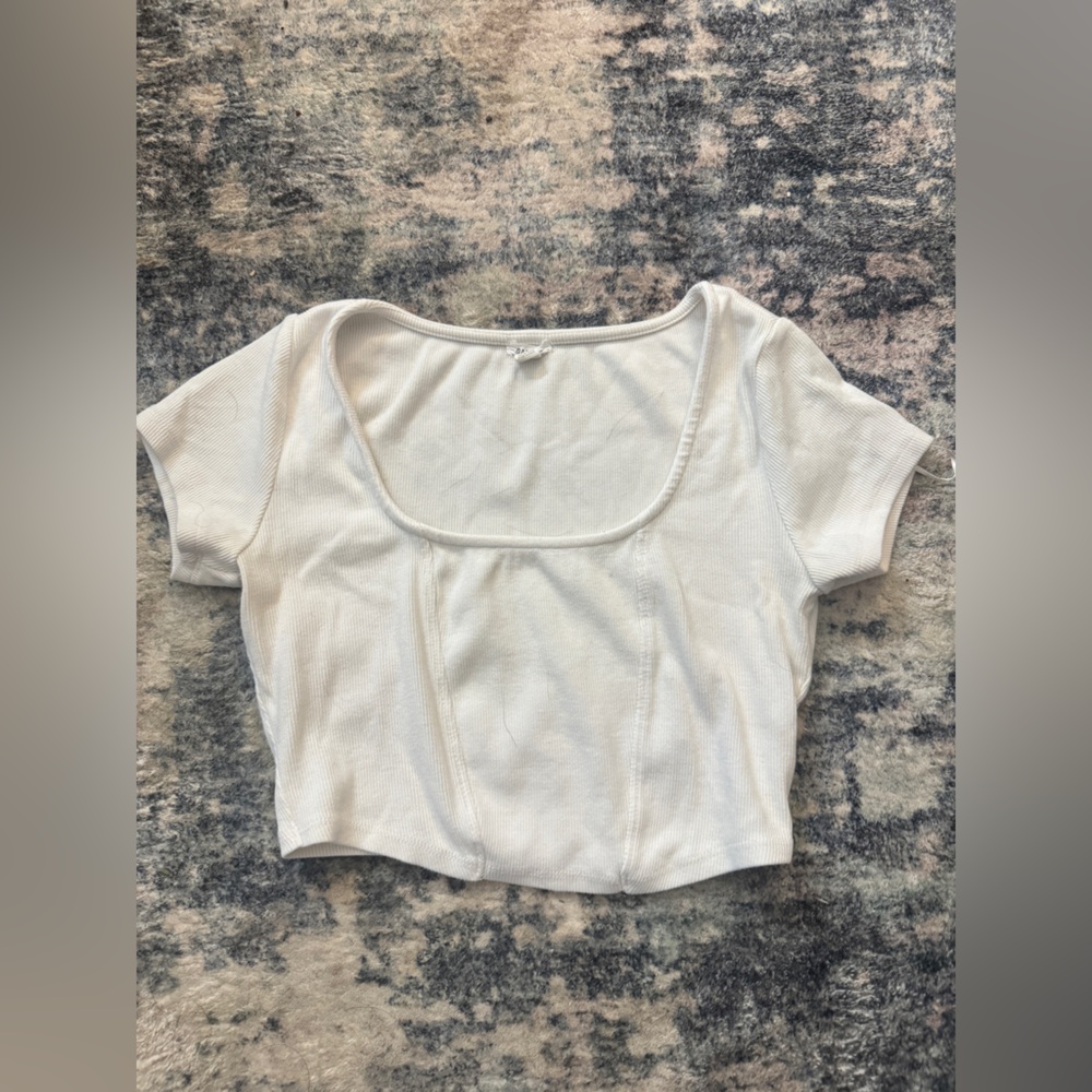 Garage short sleeve cropped top